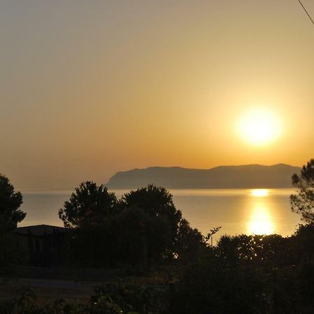 Casa Vacanze La Terrazza Sul Golfo カステッランマーレ・デル・ゴルフォ エクステリア 写真