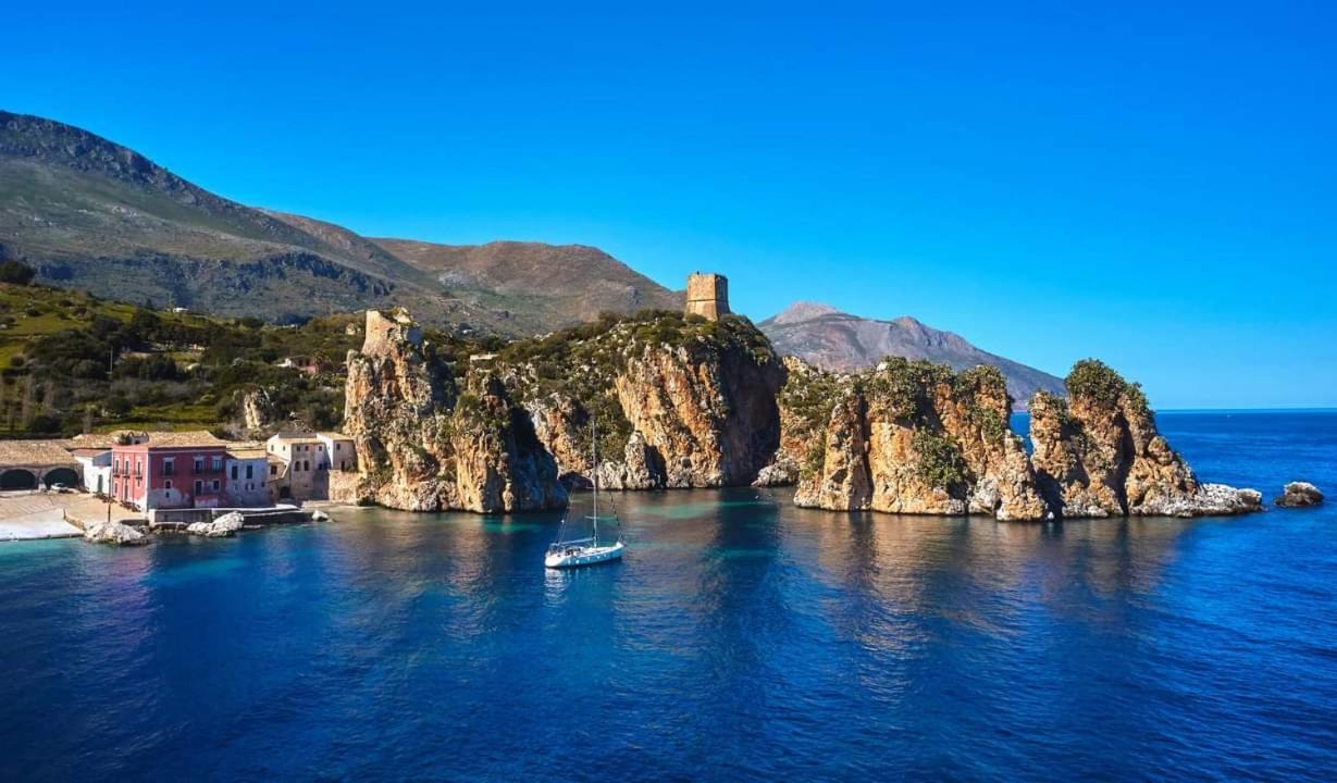 Casa Vacanze La Terrazza Sul Golfo カステッランマーレ・デル・ゴルフォ エクステリア 写真