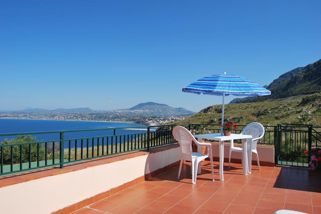 Casa Vacanze La Terrazza Sul Golfo カステッランマーレ・デル・ゴルフォ エクステリア 写真
