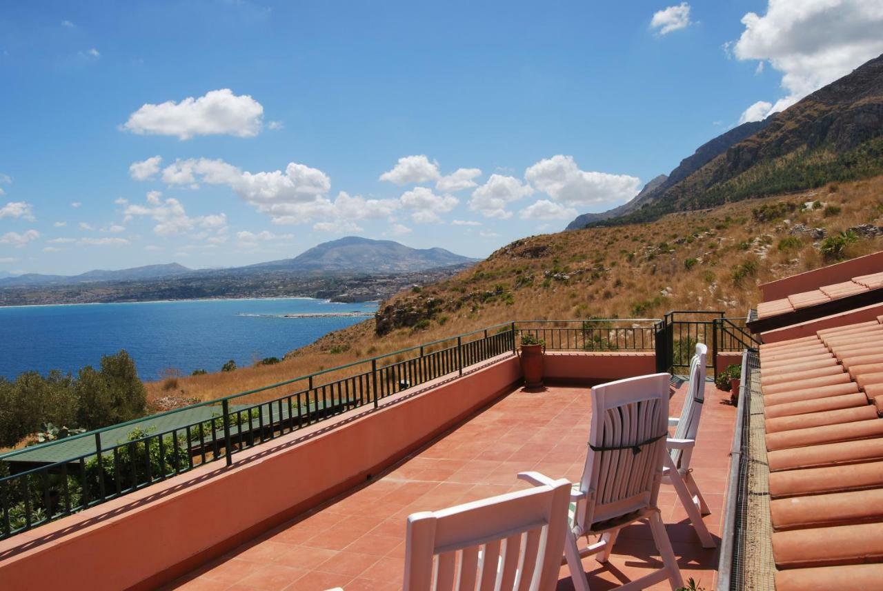 Casa Vacanze La Terrazza Sul Golfo カステッランマーレ・デル・ゴルフォ エクステリア 写真