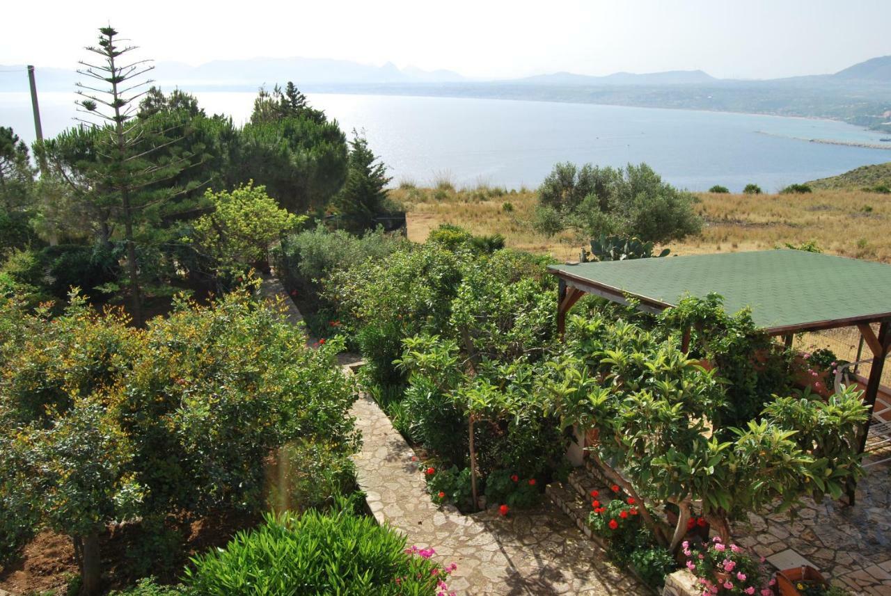 Casa Vacanze La Terrazza Sul Golfo カステッランマーレ・デル・ゴルフォ エクステリア 写真